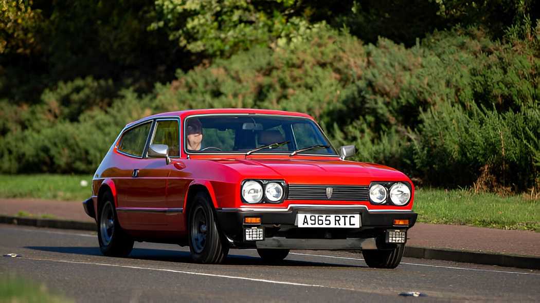 Reliant Scimitar classic car with sleek shooting brake design parked outdoors